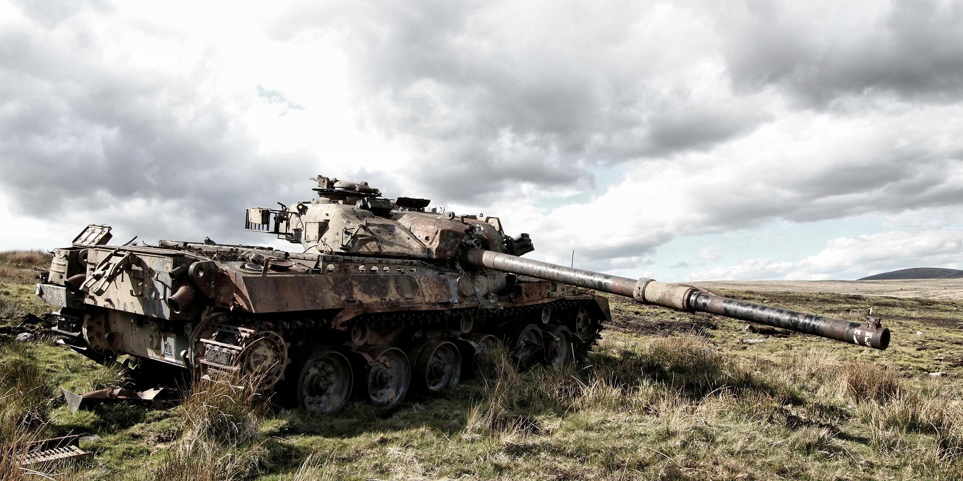 'Panzer fahren, Bomben fallen verbreiten Angst und Schrecken...'