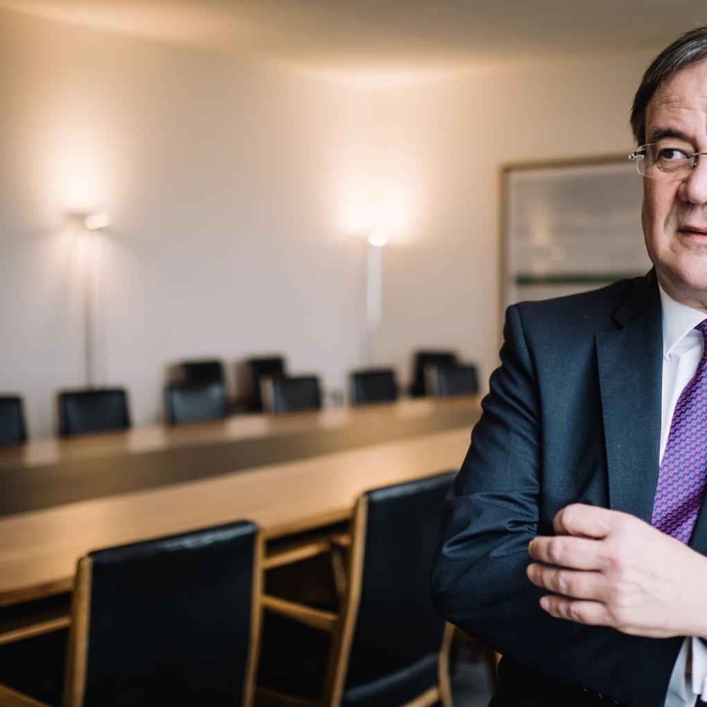 Vor seiner Zeit als NRW-Ministerpräsident, Kanzlerkandidat und Bundestagsabgeordneter war Armin Laschet Chefredakteur der Kirchenzeitung für das Bistum Aachen.