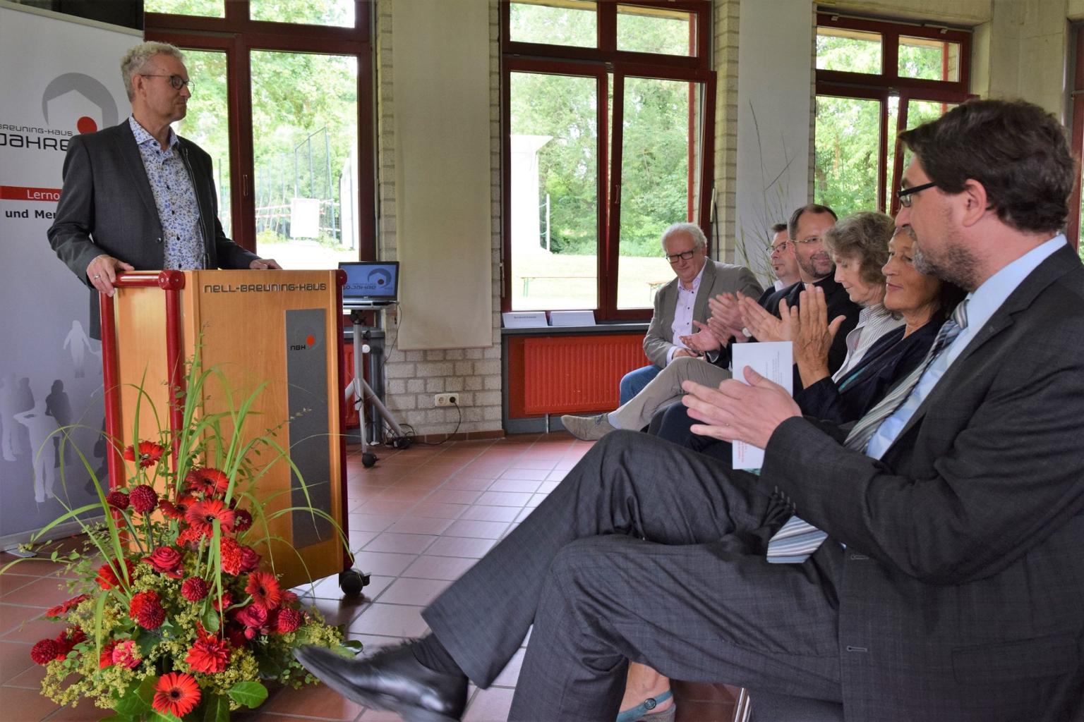 Dr. Manfred Körber, Leiter des Hauses, begrüßte die Gäste. (c) Thomas Hohenschue