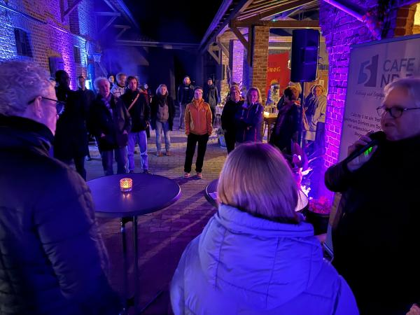 Mit der Eröffnung des Cafe Nr 5 in Berverath verband sich die Hoffnung, dass von diesem neuen Ort soziale Innovationen ausgehen. Rasch entfaltete sich dort eine reiche kreative Kraft.