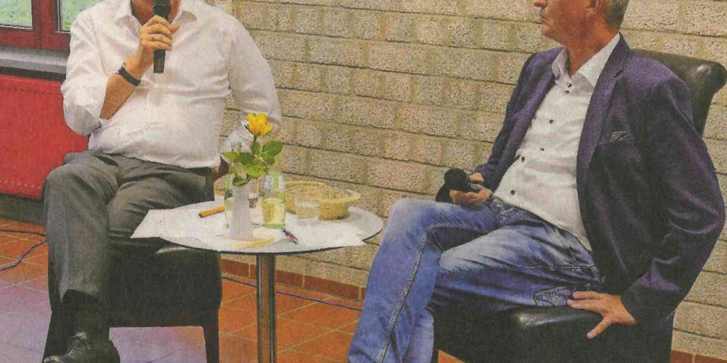 RWE Chef Rolf Martin Schmitz im Gespräch mit Dr. Manfred Körber, Leiter NBH