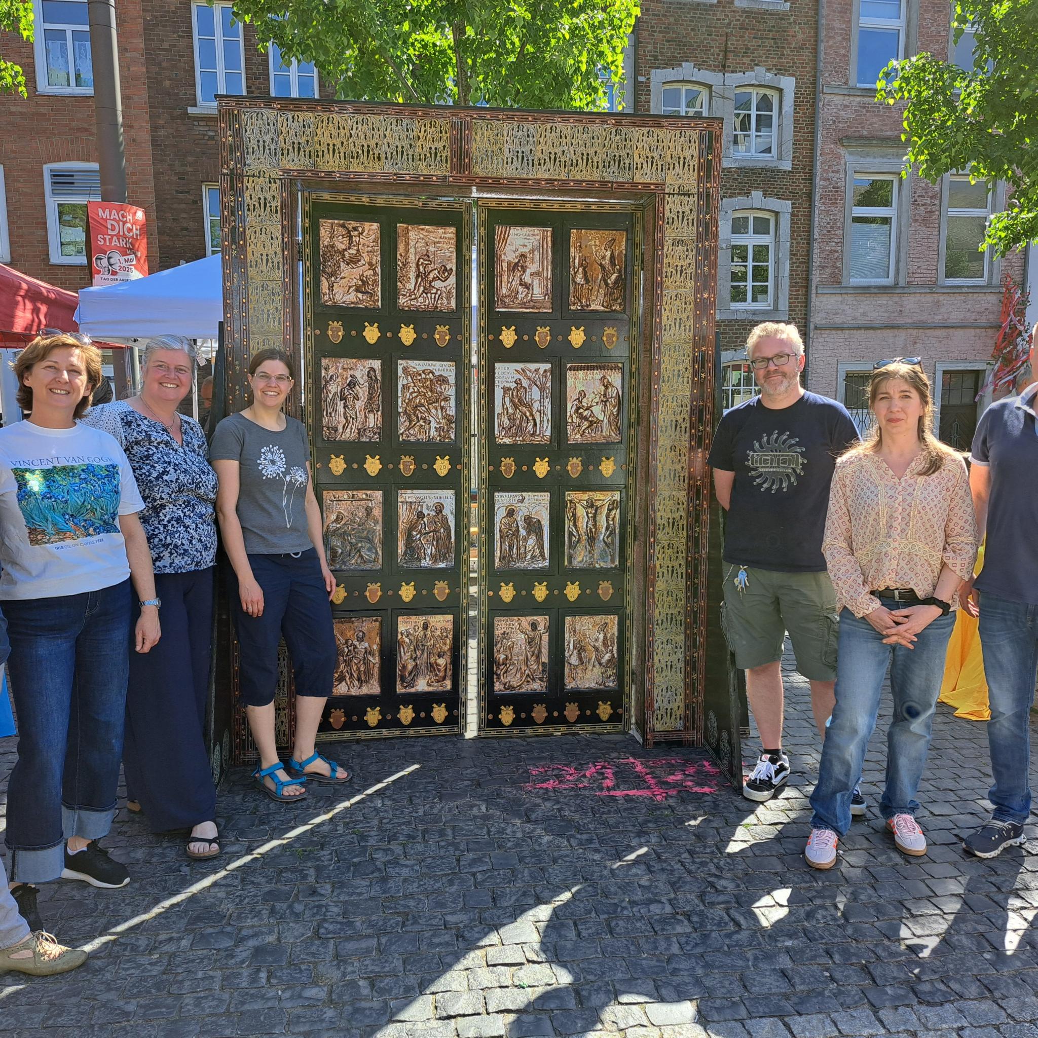 Das Team am 1. Mai 2025